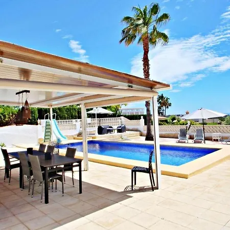 Villa Aaron