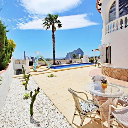 Villa Aaron