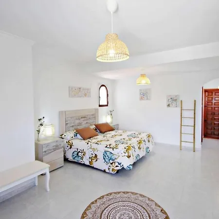 Aaron Villa Calpe